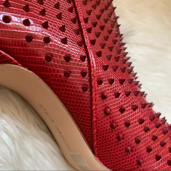 New! STEVE MADDEN Via-S Spike Ankle Zipper Booties - Picture 6 of 14